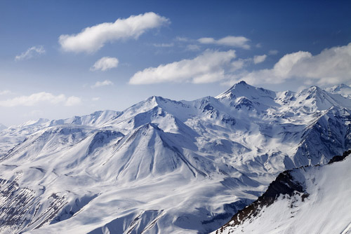 снежные вершины кавказа