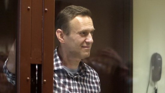 навальный в зале суда